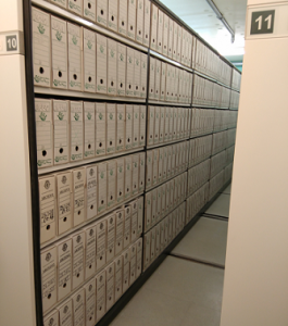 Cuatro kilómetros de estanterías y 44.000 cajas 