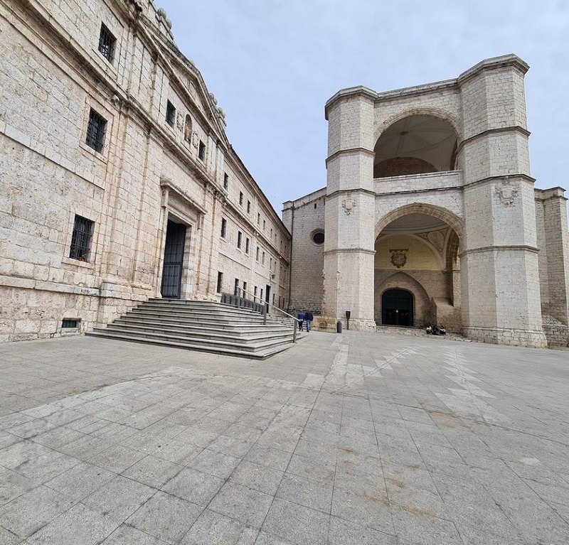 No hay imagen disponible de L’Église et Monastère de San Benito