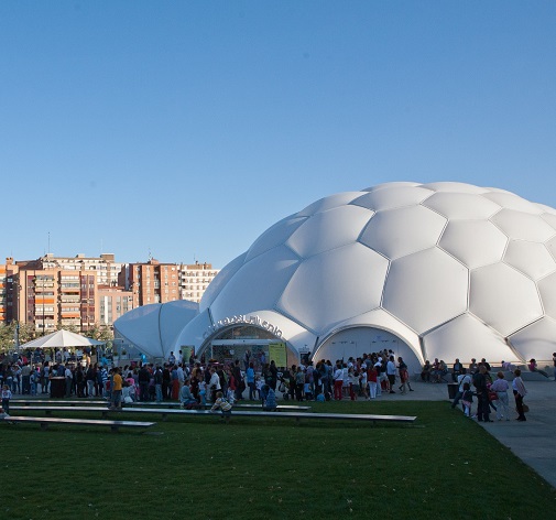 No hay imagen disponible de La Place du Millénaire – Plaza del Milenio