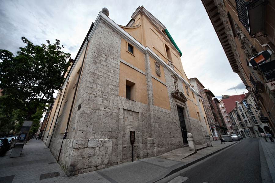 No hay imagen disponible de Église de San Miguel et San Julián